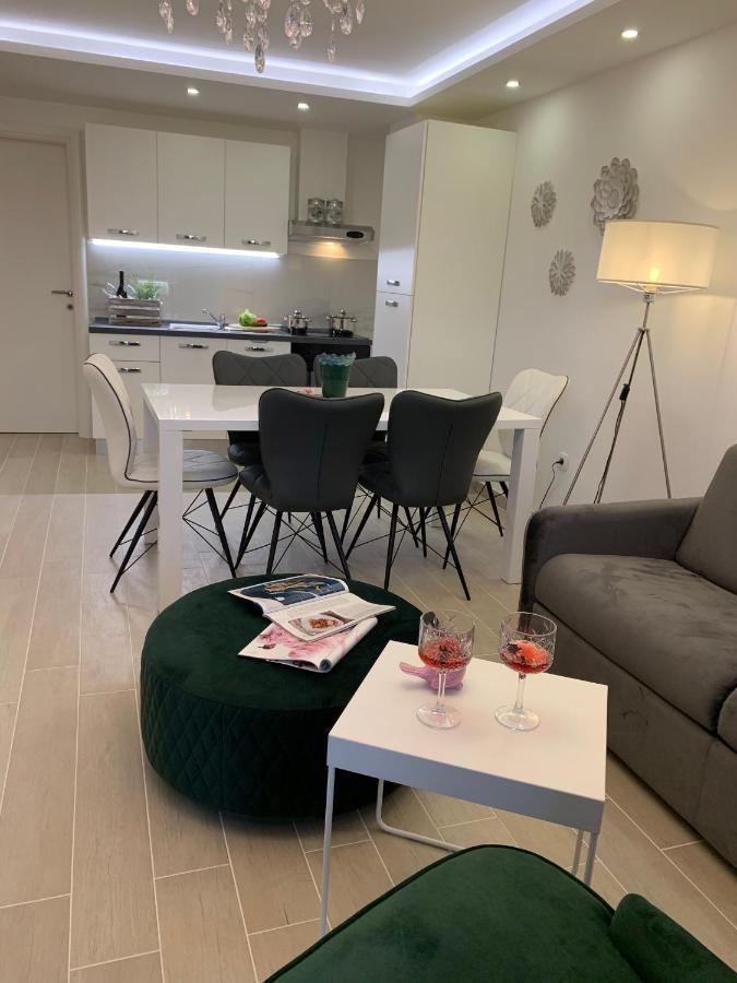 Apartman Onavi มาคาร์สกา ภายนอก รูปภาพ