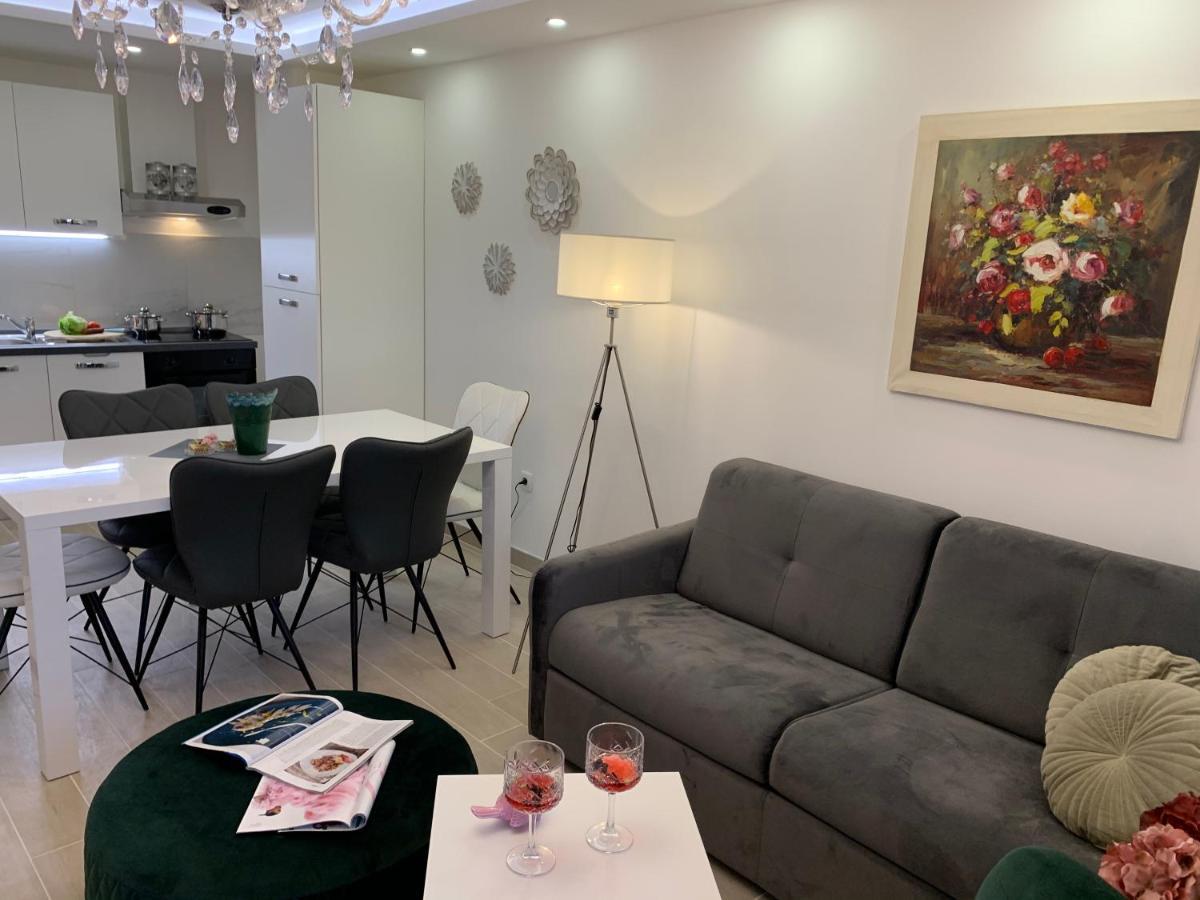 Apartman Onavi มาคาร์สกา ภายนอก รูปภาพ