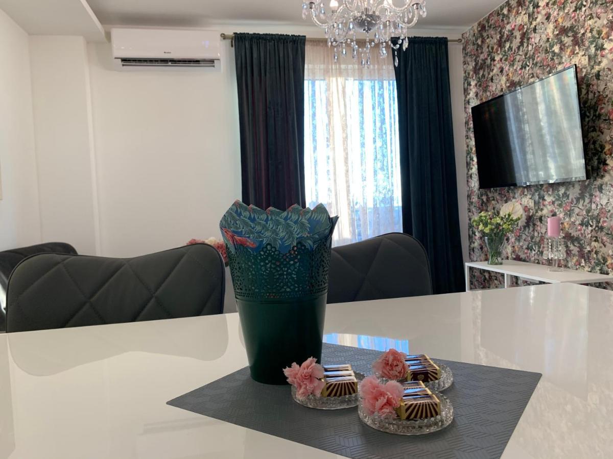 Apartman Onavi มาคาร์สกา ภายนอก รูปภาพ