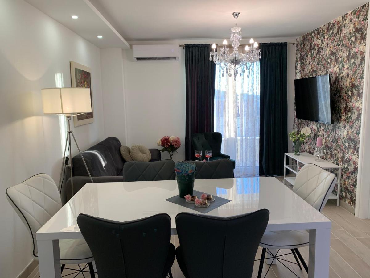 Apartman Onavi มาคาร์สกา ภายนอก รูปภาพ