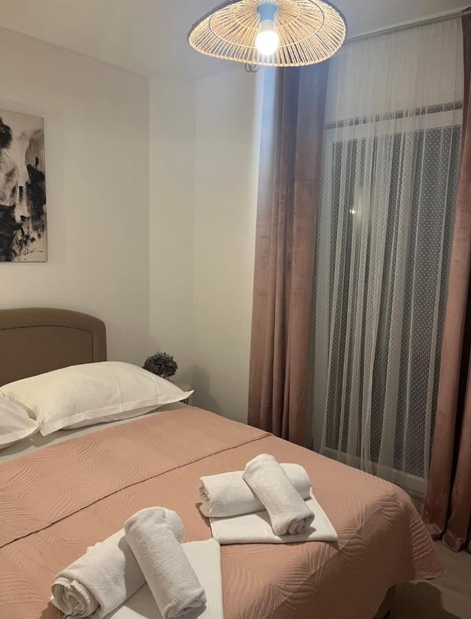 Apartman Onavi มาคาร์สกา ภายนอก รูปภาพ