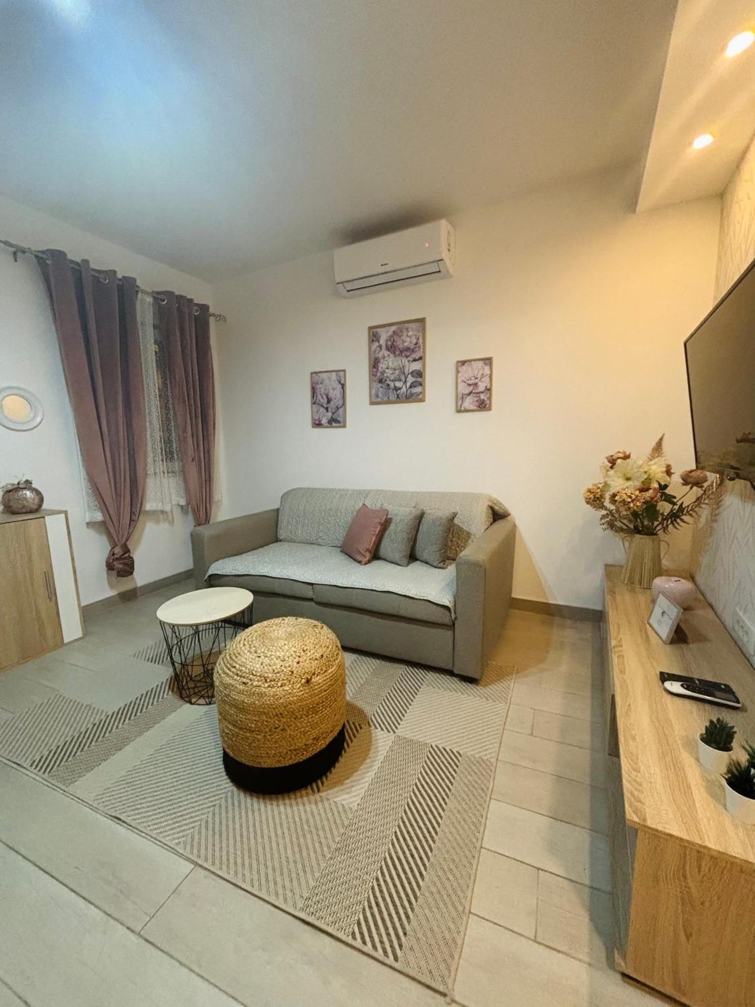 Apartman Onavi มาคาร์สกา ภายนอก รูปภาพ